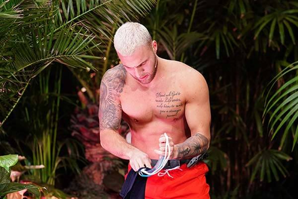 Filip hat einen tollen Body